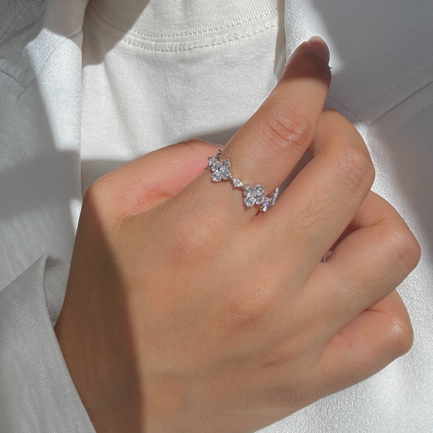 Havilah Blumen Kreuz Ring - Geonea