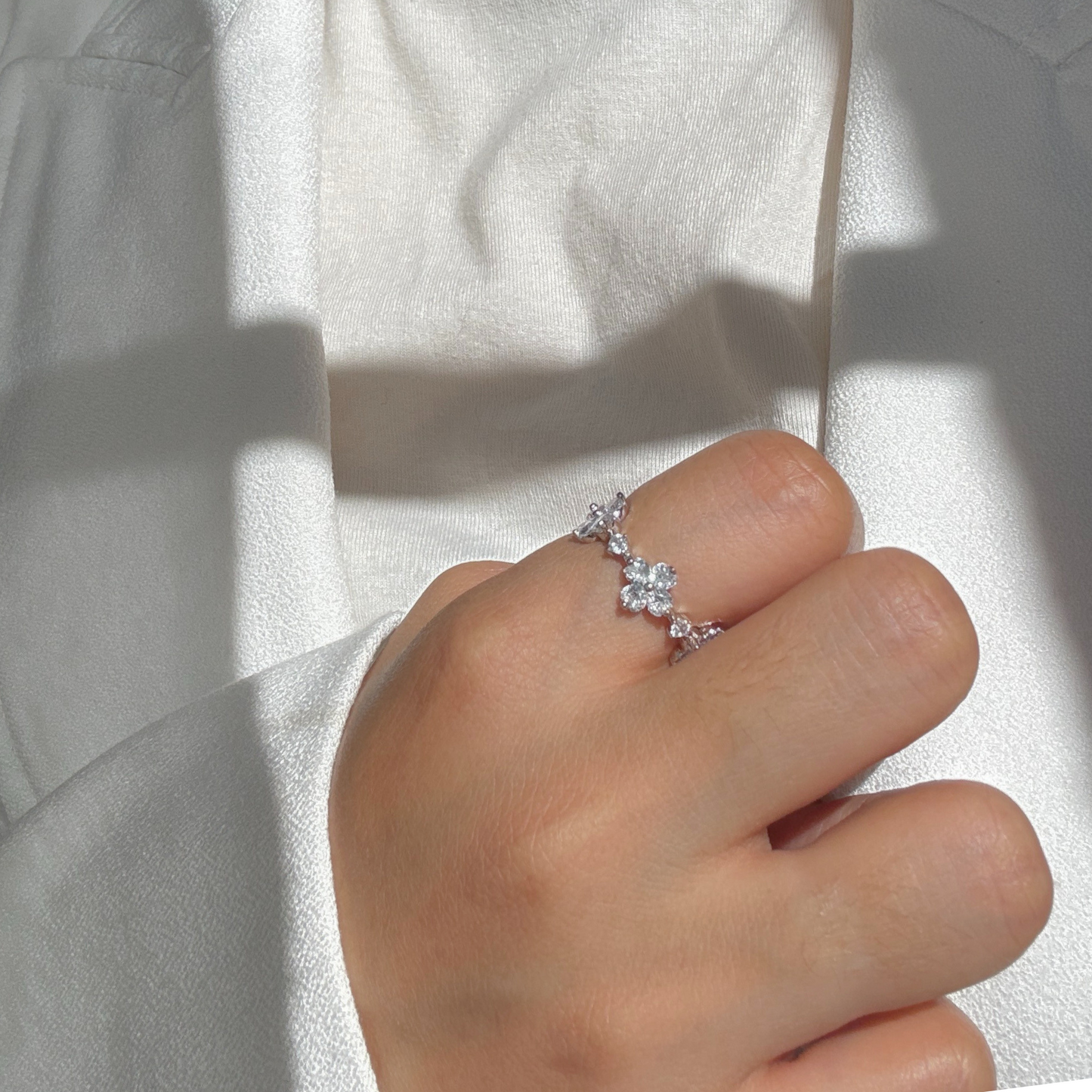 Havilah Blumen Kreuz Ring - Geonea