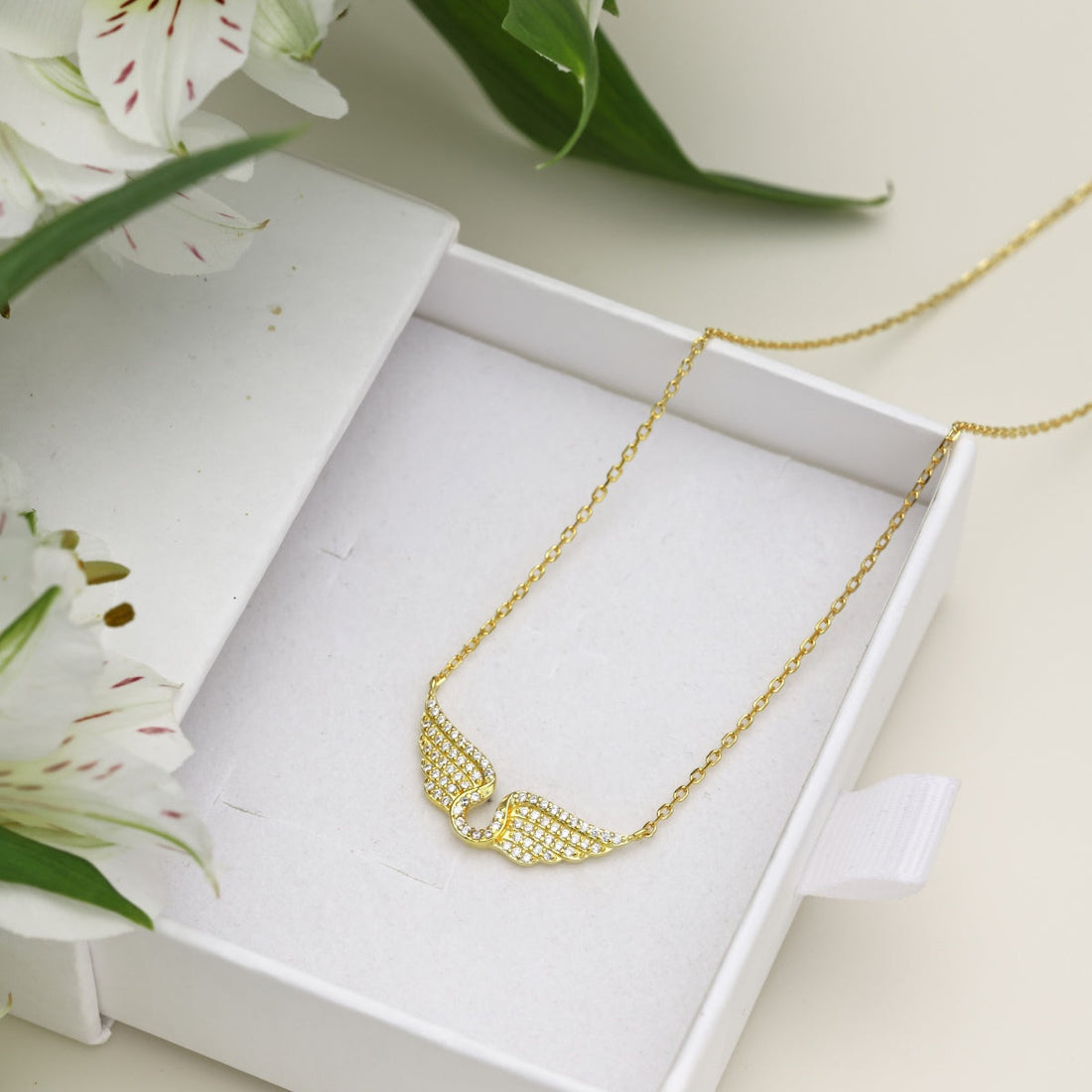 Engelsflügel Schmuck – Bedeutung, Symbolik & warum er so beliebt ist