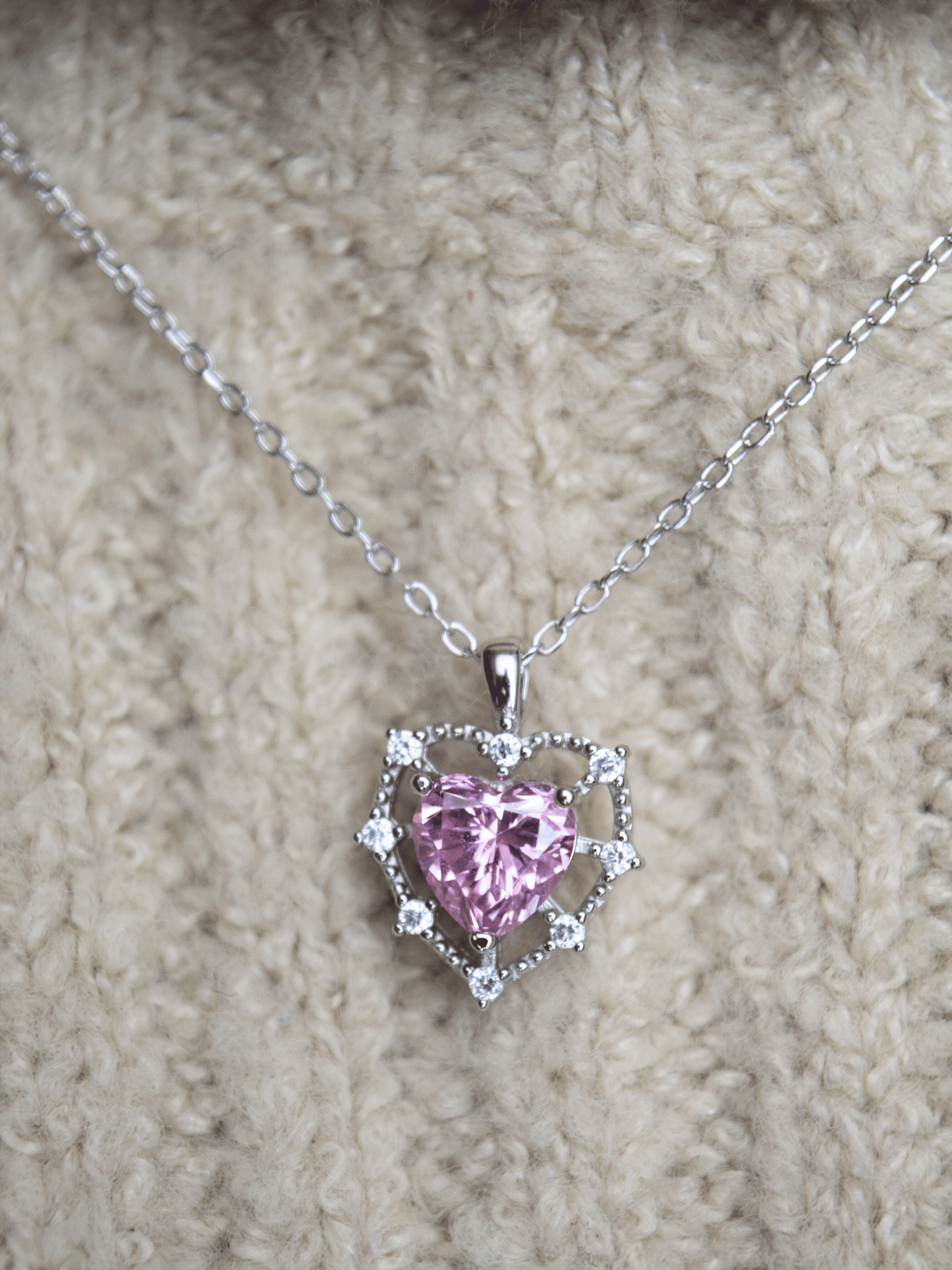 Bethel Rosa Herz Halskette - Geonea