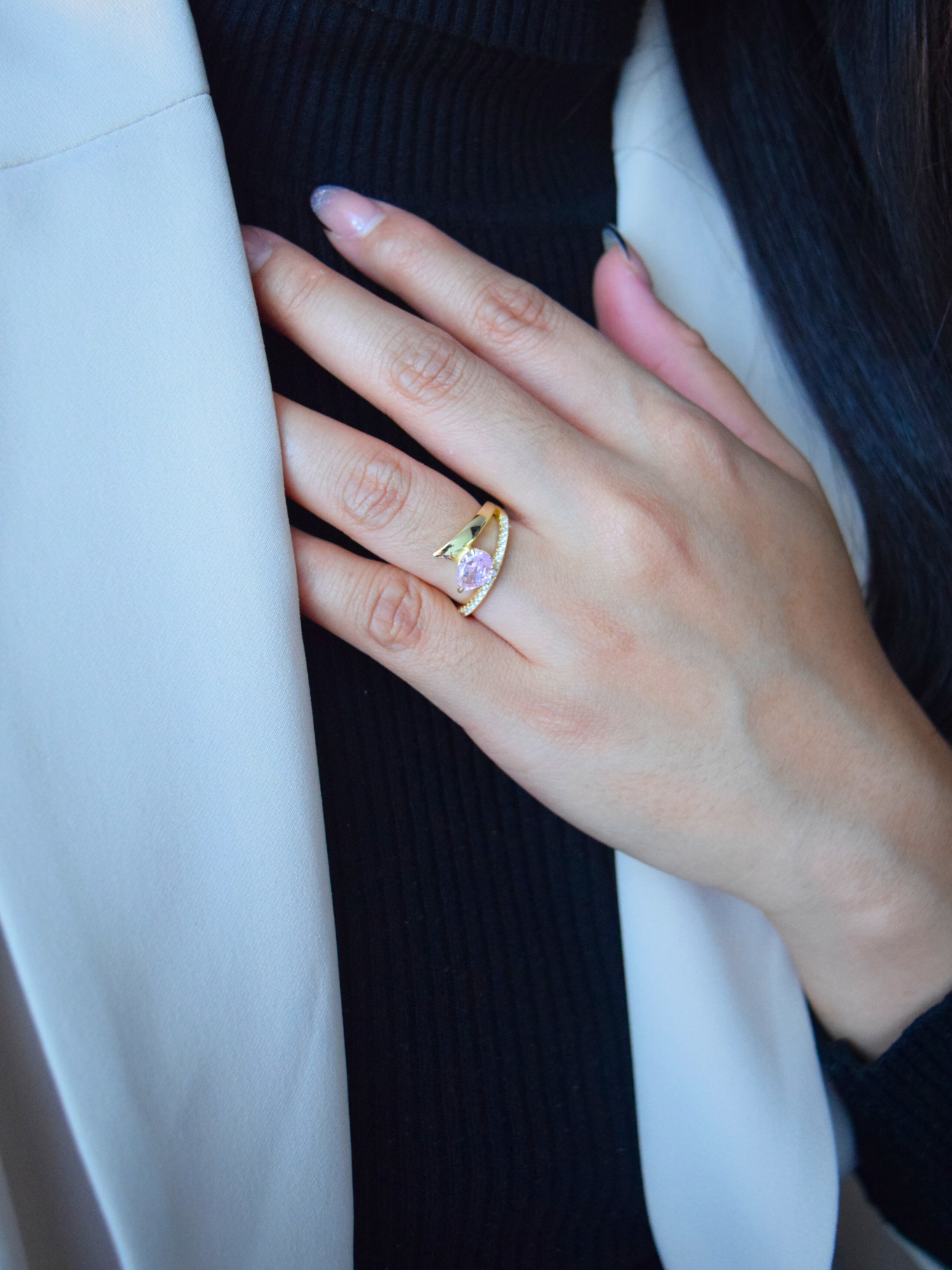 Noemi tropfenförmiger Ring - Geonea