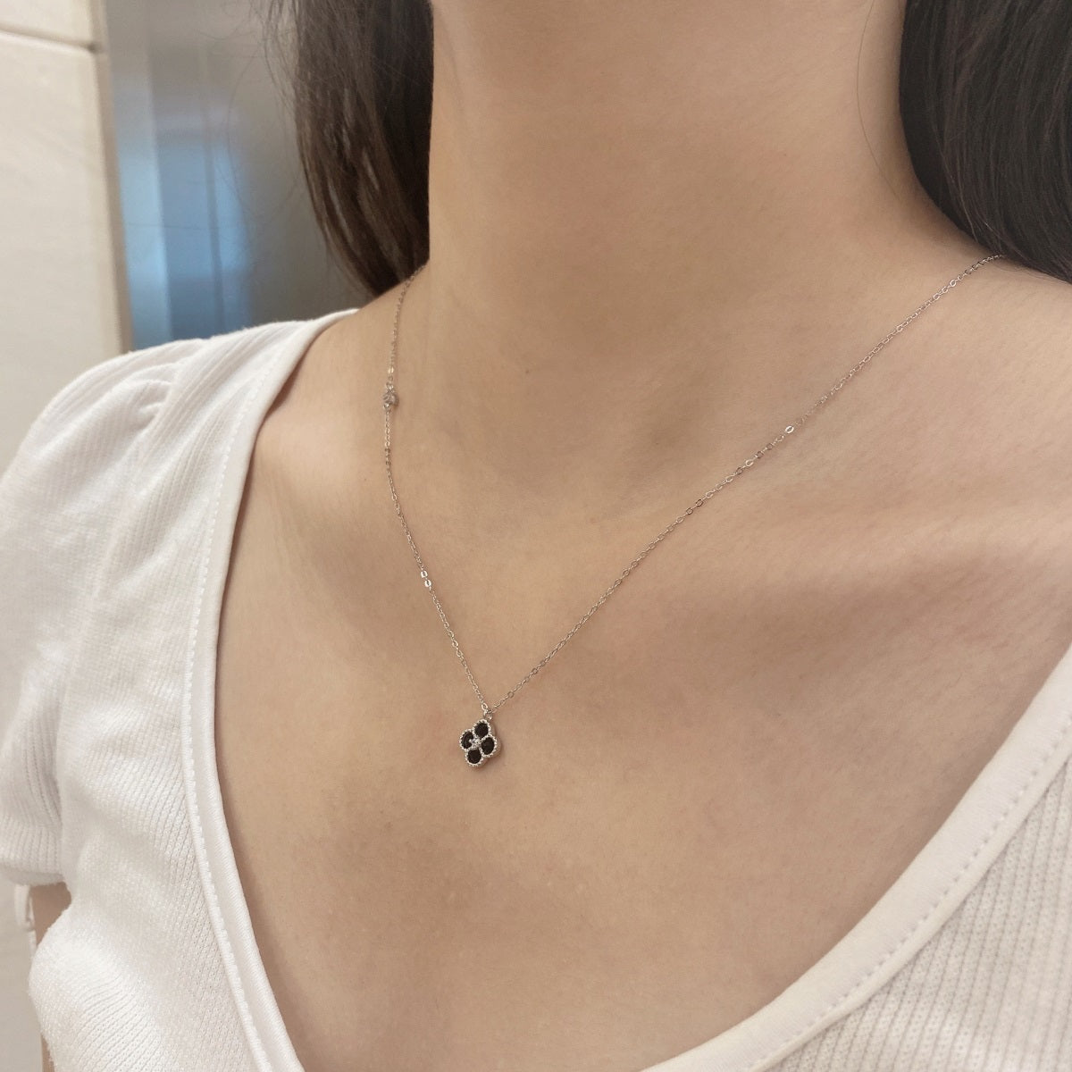 Vashti Black Clover Pendant Necklace