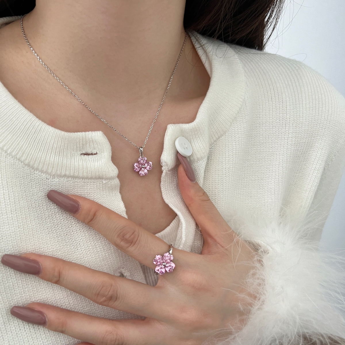 Morgana Clover Pendant Necklace